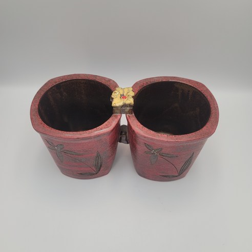 핸드메이드 도자기 수저통으로 주방에 예술을 더하세요.