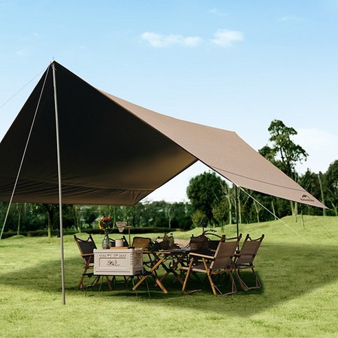 자연을 담은 그늘 아래, 네이처하이크 클라우드 스카이 타프와 함께 빛나는 캠핑을!