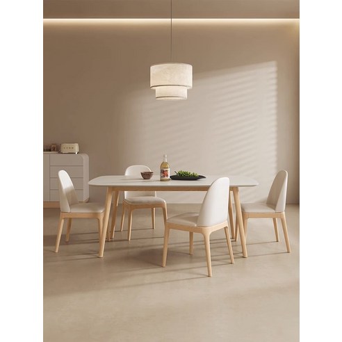 신혼부부를 위한 완벽한 원목 식탁