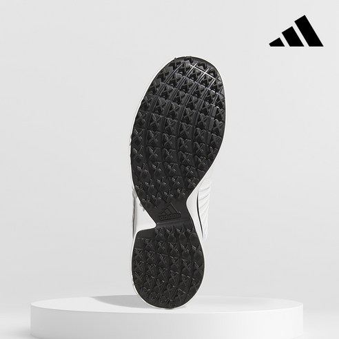 필드를 자유롭게 누비는 여성 골퍼를 위한 궁극의 선택, 아디다스 W 플루이드 모션 보아 골프화 IH5983