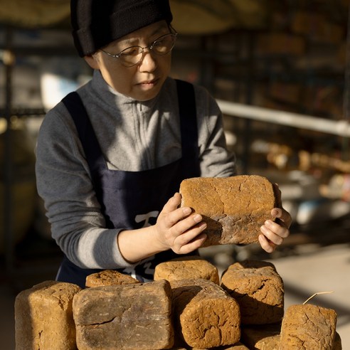 시간과 정성이 빚어낸 깊은 맛, 왕신된장