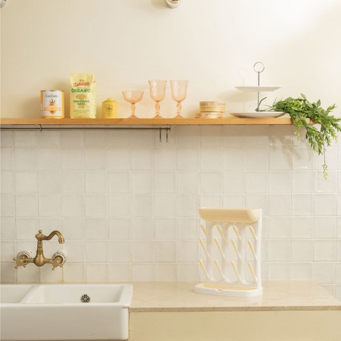 사랑스러운 디자인과 위생적인 편리함을 담은 코오낸내 젖병 건조대 & 보관함 마카롱 옐로우