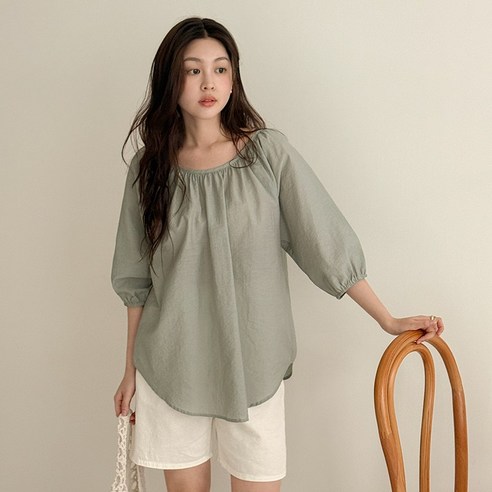 "나만의 분위기를 완성하다" 므젤 라운드넥 셔링 블라우스, 빅사이즈 고민 해결! 므젤