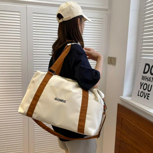 여행을 스타일과 편안함으로 업그레이드하는 모던 여행가방