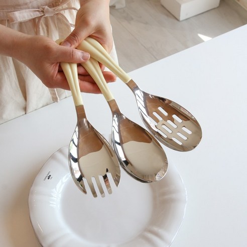 주방의 품격을 높이는 섬세한 선택, 윤자매네 라쿠라쿠 요리 서버 3종 세트