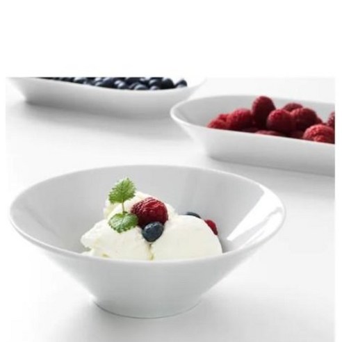 이케아 화이트 도자기 그릇으로 당신의 식탁에 예술을 더하세요.