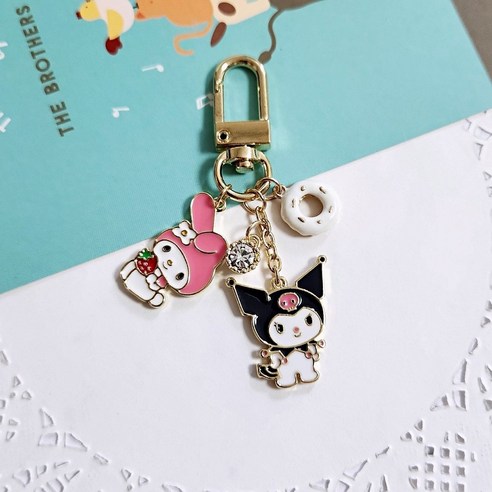 탄생석 삽입 메탈 키링: 에어팟 버즈와 가방에 고유한 매력을 더하다