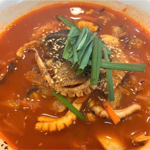 오늘 저녁은 이걸로 끝! 칼칼하고 깊은 맛, 고기 교동짬뽕 밀키트 솔직 후기 조원동교동반점밀키트