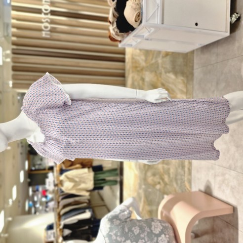 땀 걱정 없이 쾌적한 여름밤, 비비안 원피스 잠옷으로 편안한 숙면을