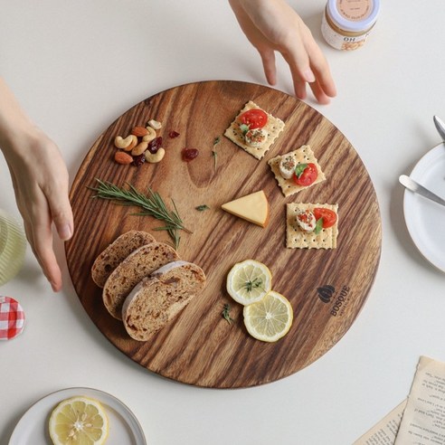 2025년, 당신의 식탁을 빛낼 프리미엄 보스퀘 원목 플레이팅 도마