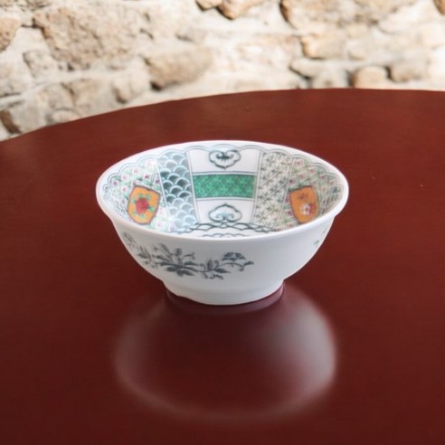 일상의 미식을 담아내는 격조 높은 그릇, 청난 신우동기