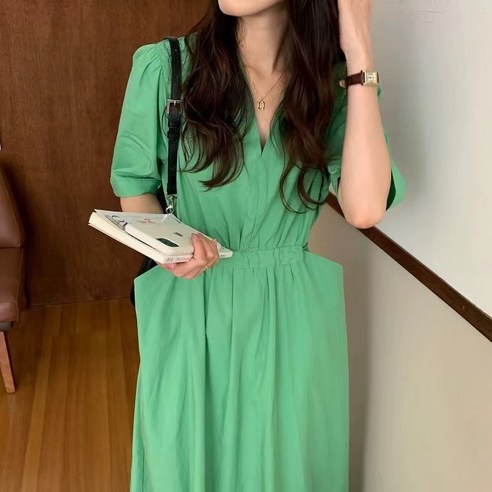여성 위한 세련된 매력을 선사하는 롱원피스