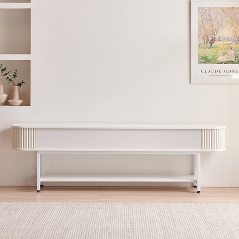 공간을 예술로 승화시키는 가온리빙 라피네 템바보드 TV다이