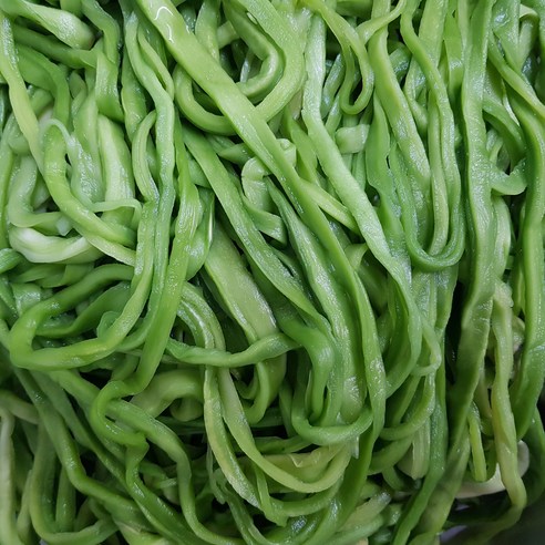 아삭함이 선사하는 미식의 향연, 궁채나물로 식탁을 풍요롭게!