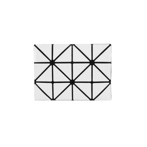 이세이미야케 바오바오 프리즘 지갑 화이트 BB18AG711 01