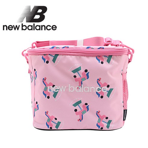 사랑스러운 디자인과 뛰어난 실용성을 겸비한 뉴발란스 키즈 피크닉백