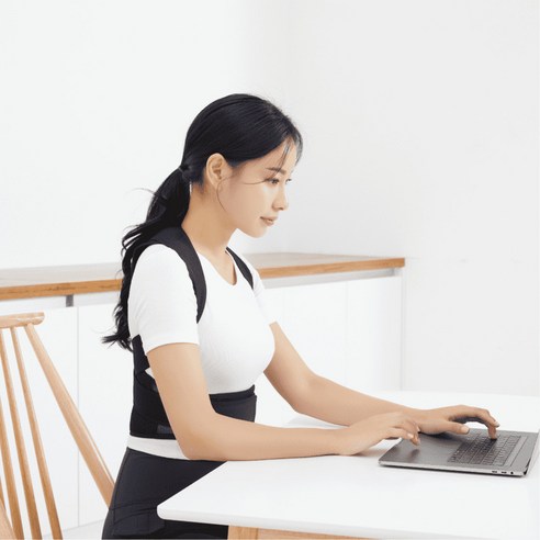 자세 교정으로 통증은 줄이고, 삶의 질은 높이다.