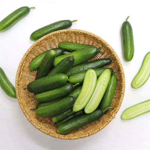 신선하고 건강한 미니오이, 당신의 식탁에