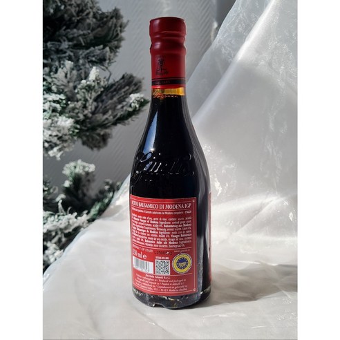 시간이 빚어낸 깊은 풍미, 쥬세페 쥬스티 발사믹 식초로 식탁을 예술로 승화시키세요.