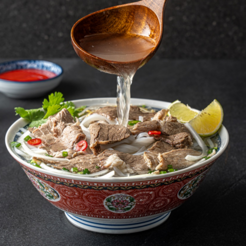 집에서 즐기는 베트남 현지의 맛, 고기 두 배 양지가득 쌀국수 밀키트