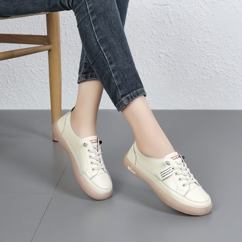 소가죽의 우아함과 경량의 편안함이 만나는 SEILIN 스니커즈