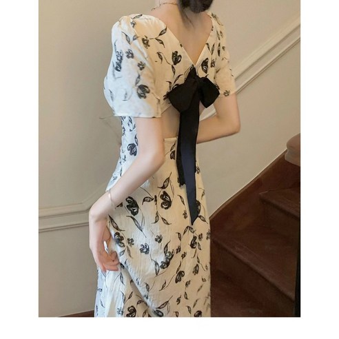 YioYcc 브이 넥 원피스: 우아함과 편안함을 동시에!