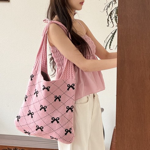 블루씨티 그리드 리본 자수 뜨개 니트 보부상 숄더 가방