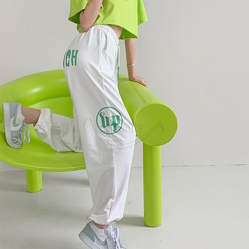 자유로운 움직임과 스타일을 담은 Krismile 줌바 댄스 바지