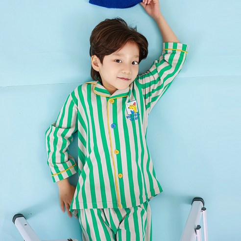 꿈결처럼 포근한 밤을 선물하는 주니어 잠옷: P패치도그 체크 파자마 삐삐롱