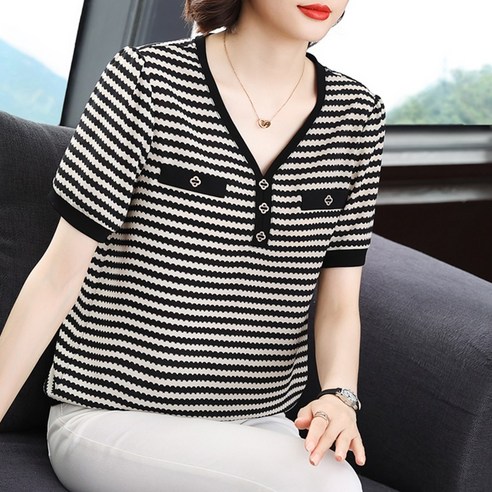 엄마들을 위한 세련되고 편안한 반팔 티셔츠