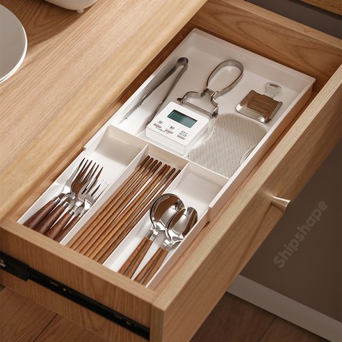 Shipshape 커트러리 수저 분리함으로 주방 서랍을 효율적인 공간으로 탈바꿈시키다