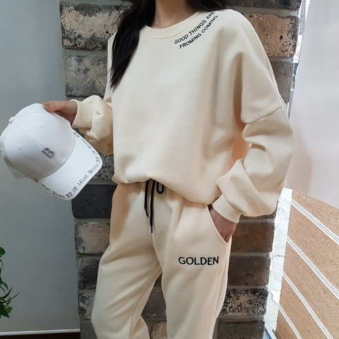 따뜻하고 세련된 겨울 필수 아이템: 상상그이상 여성용 맨투맨 조거팬츠 세트