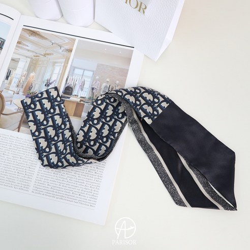 시간을 초월하는 우아함, 디올 오블리크 미차 스카프