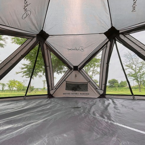 편안하고 신뢰할 수 있는 야외 모험을 위한 필수 텐트