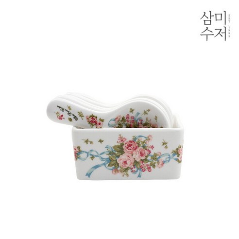 고급스러움과 실용성을 겸비한 완벽한 식탁 연출