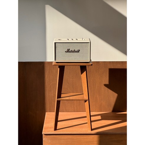 마샬 스피커에 우드 감성을 더하고, 공간의 품격을 높여주는 양장박웍스 우드 받침대