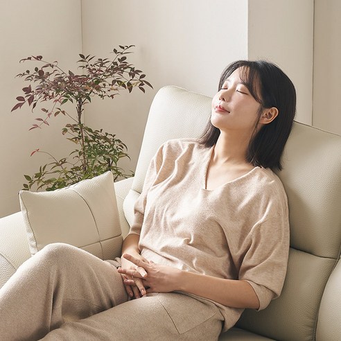 따스한 거실, 삼익가구 베이번 통가죽 소파로 완성하세요