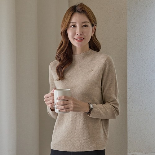 씨엘스토리 여성 데일리 루즈핏 반폴라 브로치 니트