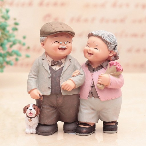 루캔필 행복한 노부부 피규어 인테리어 장식 소품 인형