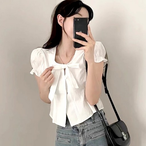 라라홀리 리본 라운드넥 프릴 반팔소매 슬림핏 숏 블라우스