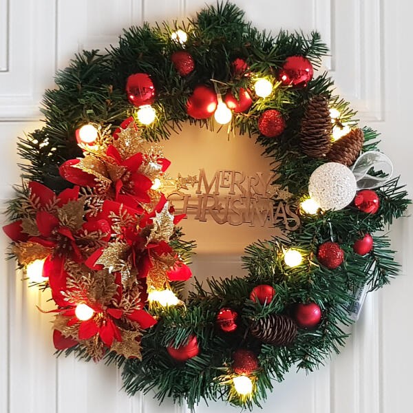 아트박스/숲앤숨 반짝이는 메리크리스마스 리스 50cm 벽장식 앵두조명