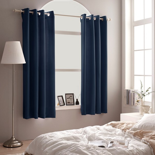  아일렛형 하비드 암막커튼 작은창 (135x170cm) 네이비 2장 SET (커튼끈포함) 