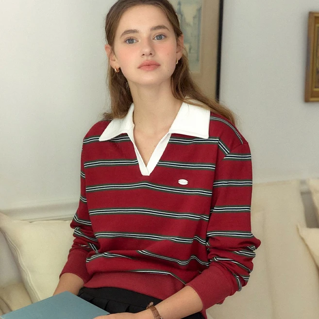 아워호프 Stripe Logo Collar Sweatshirt - Burgundy H25FA-TS04-BUR 806764