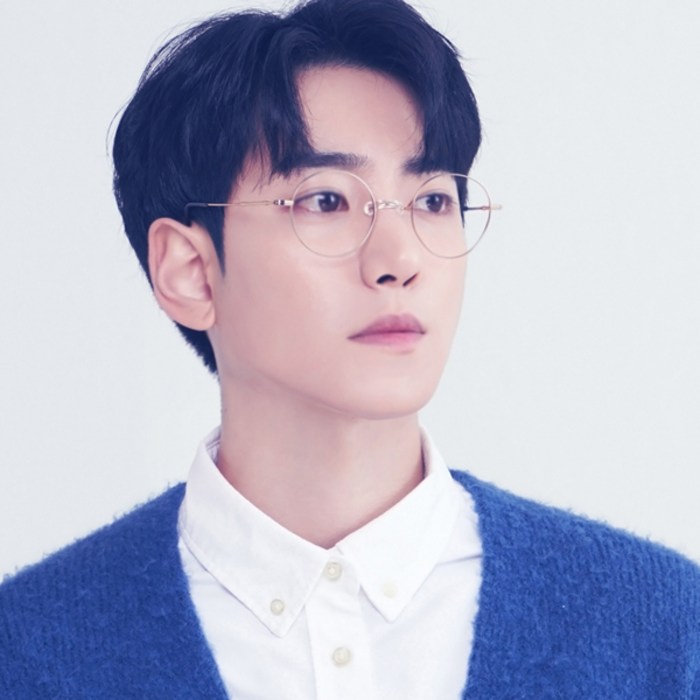 멜라크메 남자 여자 코받침없는 동글이 알큰 오버 베타 티타늄 골드 안경테 대표 이미지 - 베타티타늄 안경 추천