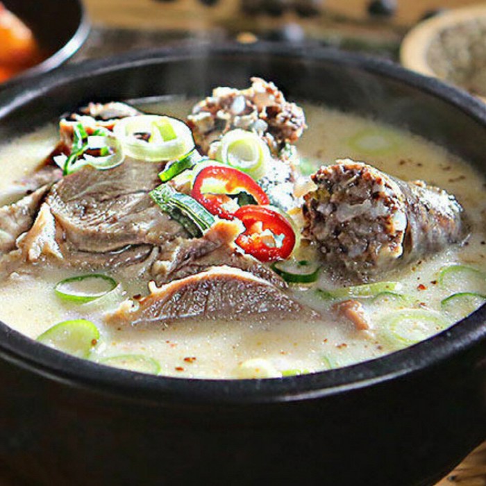 [팽현숙 순대국] 돈골육수 8팩 (16인분) + 순대 4팩 + 국밥고기 4팩 대표 이미지 - 할매국밥 추천