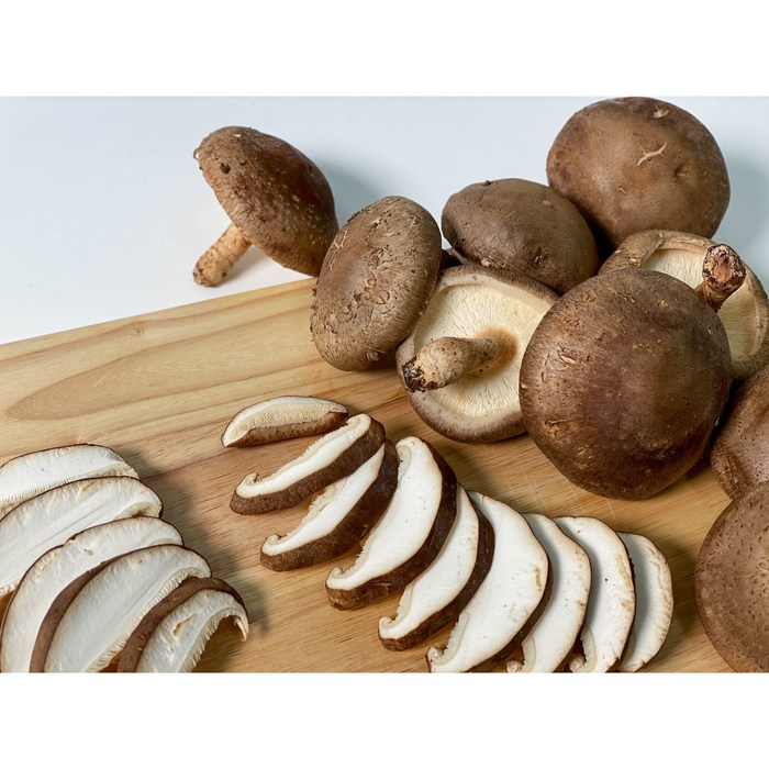 문경 무농약 생표고버섯 이현호 농부 선물세트 직송 (못난이/중급/상급) 1kg 2kg, 상급 2kg 대표 이미지 - 표고버섯 선물세트 추천