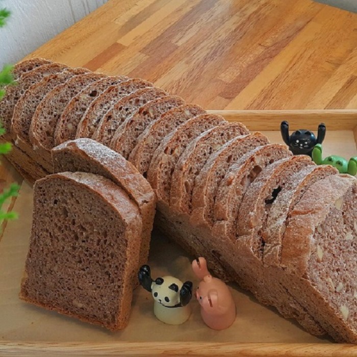 [더브레드천연발효빵] 100%통밀빵_뺑콩플레(샌드위치용) 통밀식빵 1kg ( 샌드위치용통밀빵 비건빵 건강빵 무설탕빵 호밀빵 건강빵 통밀빵 토스트빵 ), 1개 대표 이미지 - 고대빵 추천