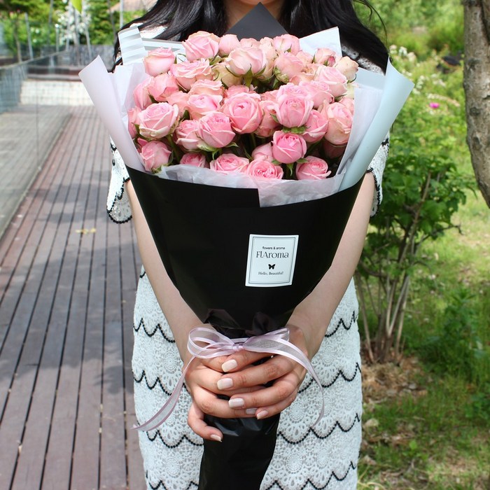 플라로마 장미 100송이 꽃다발 생화 당일발송가능 부부의날 생일 기념일 전국배송 지정일예약배송, 핑크 대표 이미지 - 생화 꽃다발 추천