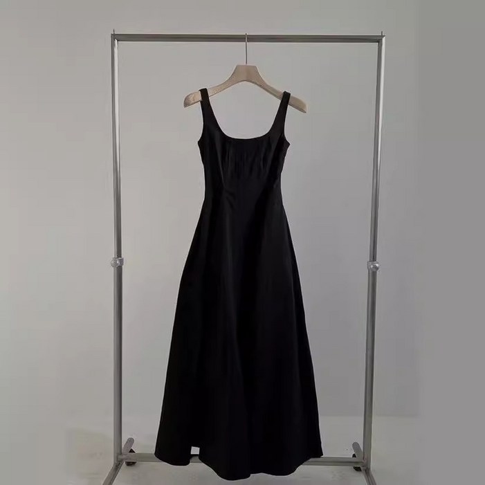 POMTOR 여성 여름 루즈핏 원피스 편안한 민소매 원피스 세련된 디자인 휴양지룩