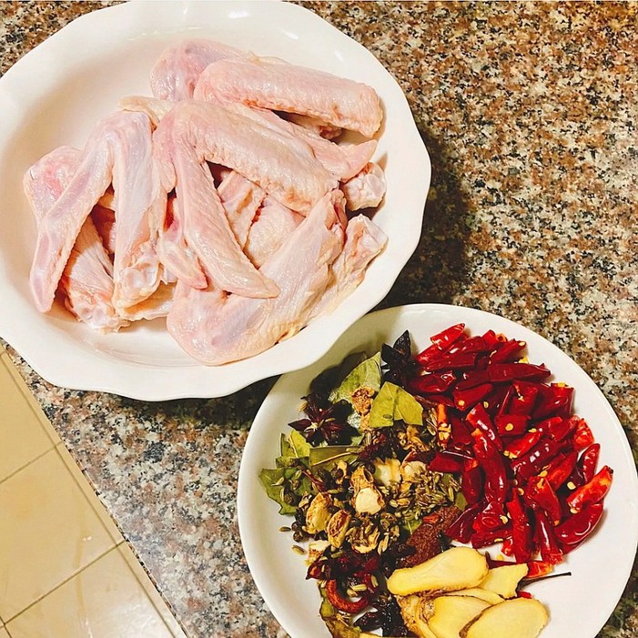 배터짐 손질 오리날개 2kg 일요일당일발송